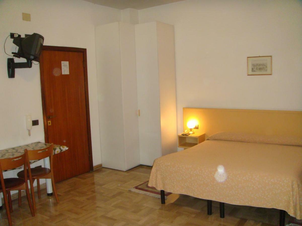 Residence Executive Ancona Værelse billede