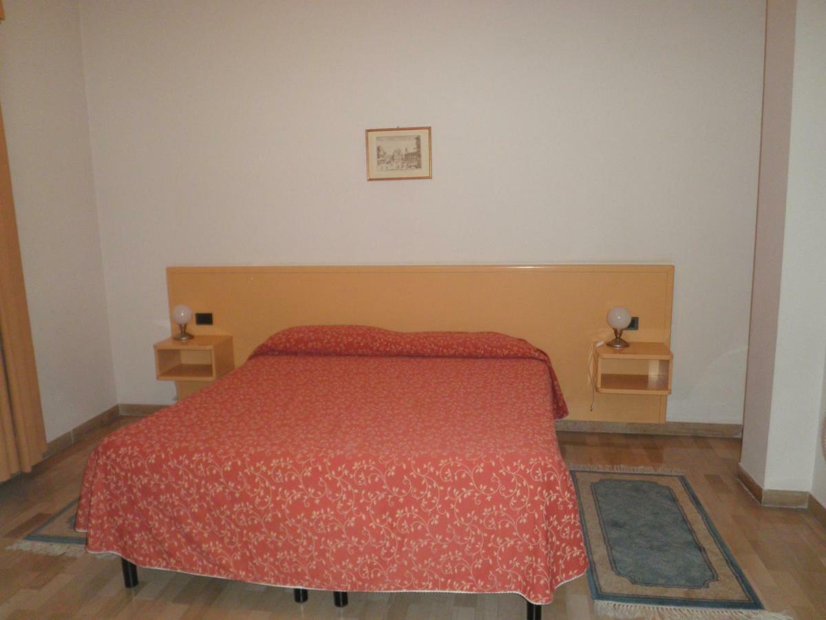 Residence Executive Ancona Eksteriør billede